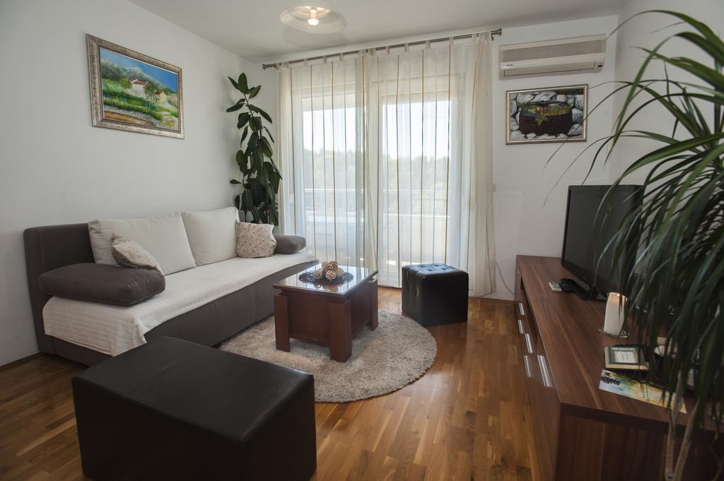 Apartments M&M Makarska Buitenkant foto
