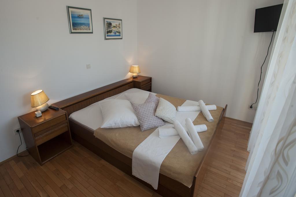 Apartments M&M Makarska Buitenkant foto