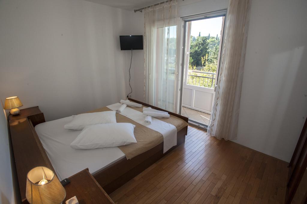 Apartments M&M Makarska Buitenkant foto